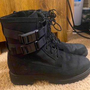 Timberland woman’s boots with double buckle